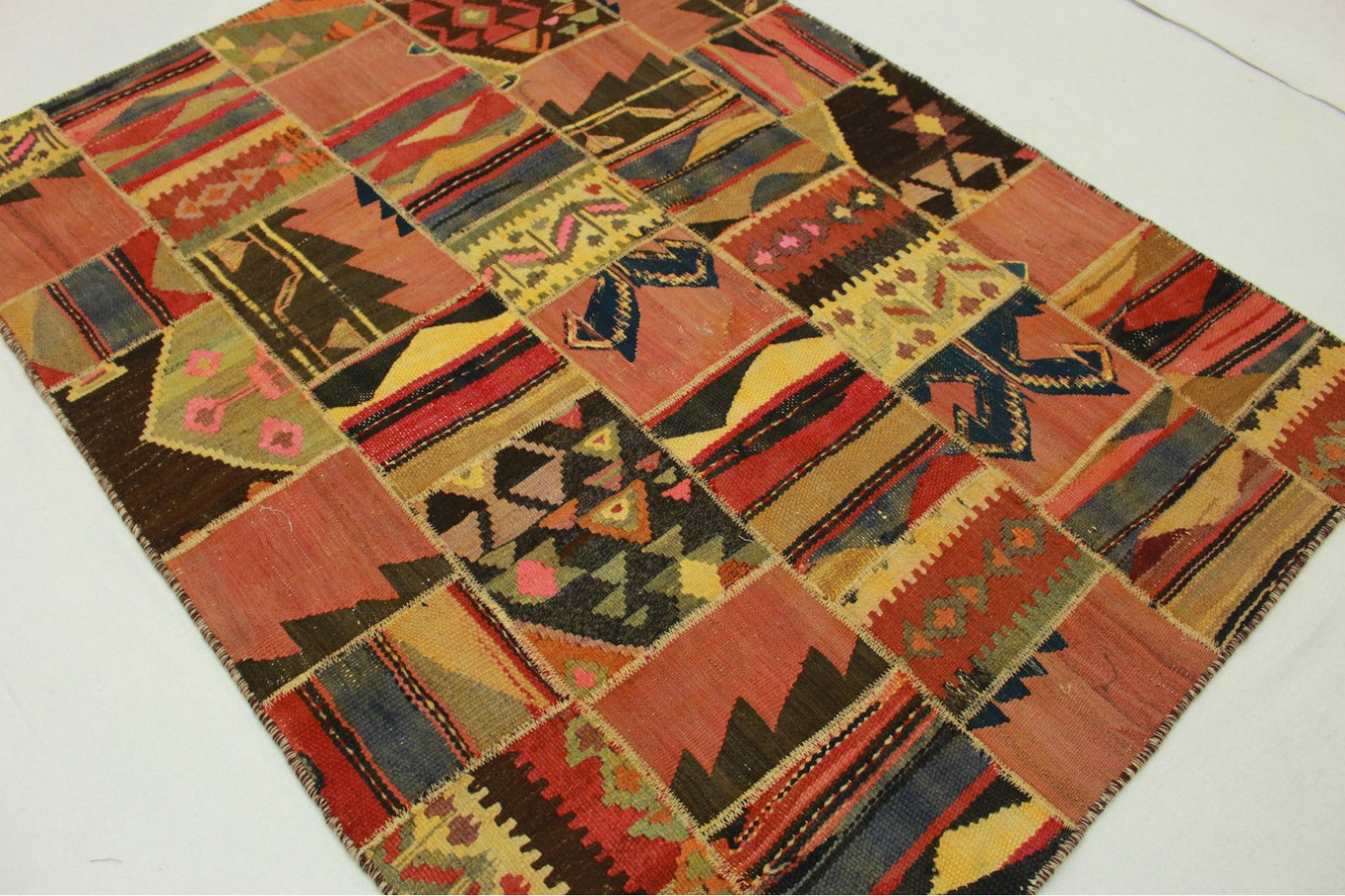 teppiche patchwork kelim patchwork teppich in 200x150cm 1001 2021 bei teppiche patchwork kelim patchwork teppich in 200x150cm 1001 2021 bei