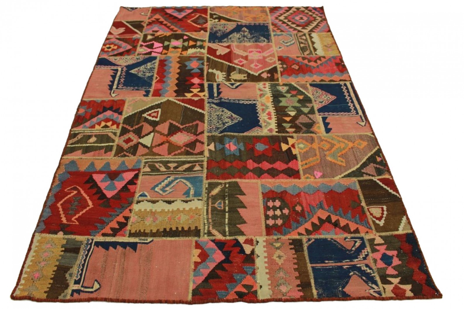 teppiche patchwork kelim patchwork teppich rosa in 240x160cm 1001 2055 bei teppiche patchwork kelim patchwork teppich rosa in 240x160cm 1001 2055 bei