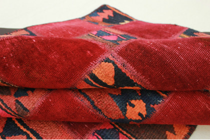 Patchwork Rug Red in 200x140cm (2 / 5)