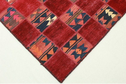 Patchwork Rug Red in 200x140cm (3 / 5)