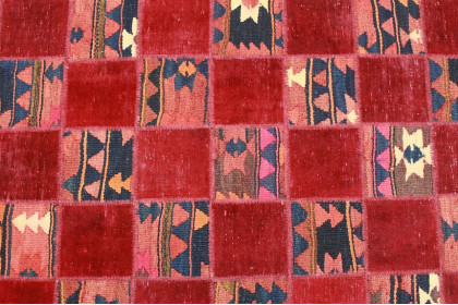 Patchwork Rug Red in 200x140cm (5 / 5)