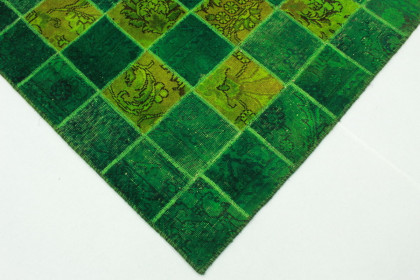 Patchwork Rug Green in 244x160cm (2 / 4)