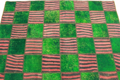 Patchwork Rug Green Red in 240x160cm (5 / 5)