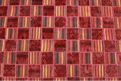 Patchwork Rug Red in 240x160cm (2 / 4)