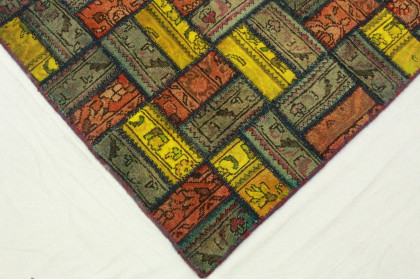 Patchwork Rug Green Red Yellow in 210x120cm (2 / 4)