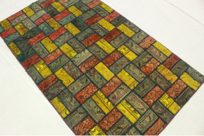 Patchwork Rug Green Red Yellow in 210x120cm (3 / 4)
