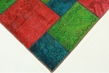 Patchwork Rug Red Blue in 240x160cm (2 / 5)