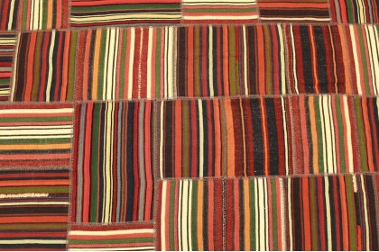Kelim Patchwork Teppich Rot in 230x170cm (4 / 5) Kelim Patchwork Teppich Rot in 230x170cm (4 / 5)