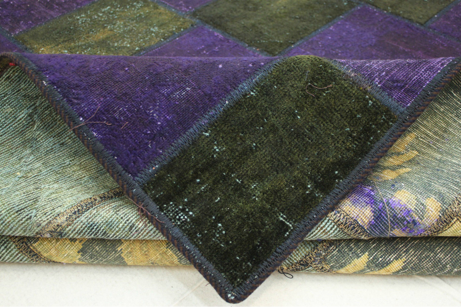 Purple Patchwork Rug Patchwork Rug Purple Olive in 310x200cm (1001-2656) - carpetido.de