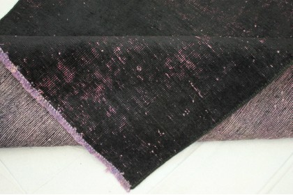 Vintage Rug Black Rose in 190x150cm (5 / 5) Vintage Rug Black Rose in 190x150cm (5 / 5)