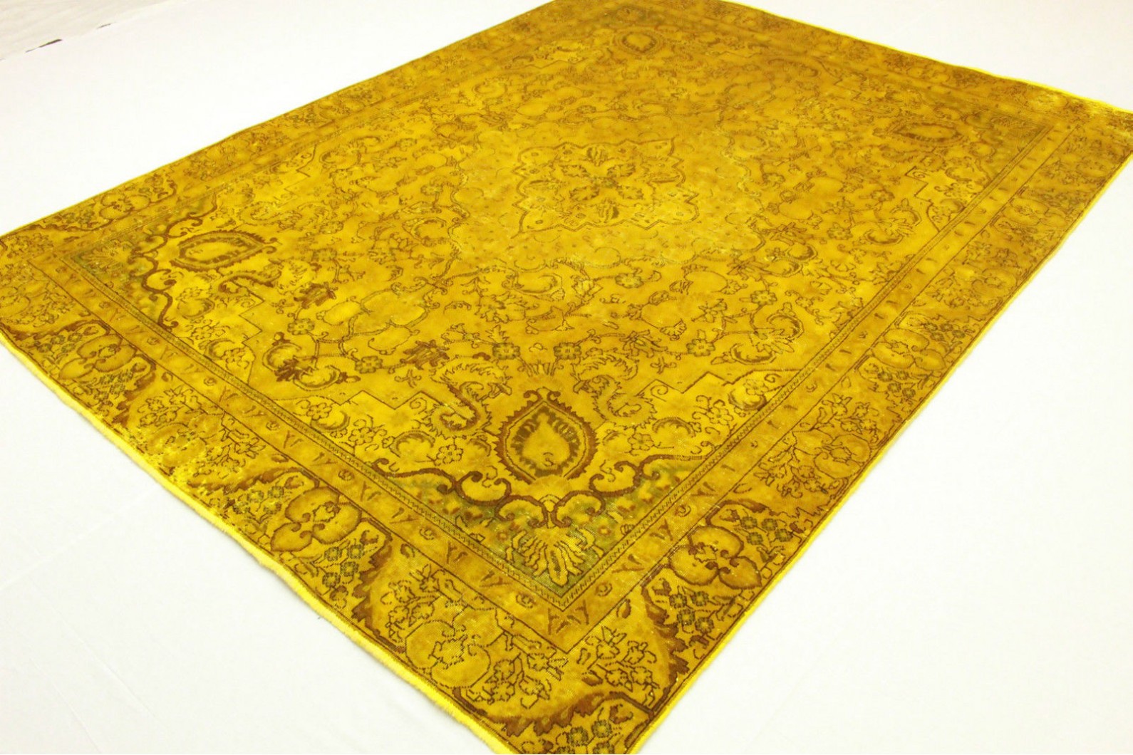Vintage Teppich Gold in 360x270cm (3 / 4) Vintage Teppich Gold in 360x270cm (3 / 4)