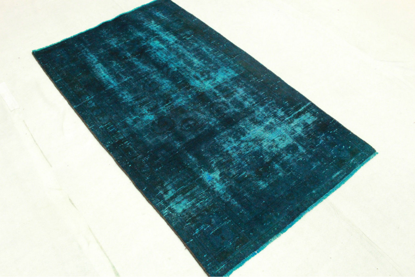 Vintage Teppich Blau in 190x110cm (2 / 5) Vintage Teppich Blau in 190x110cm (2 / 5)