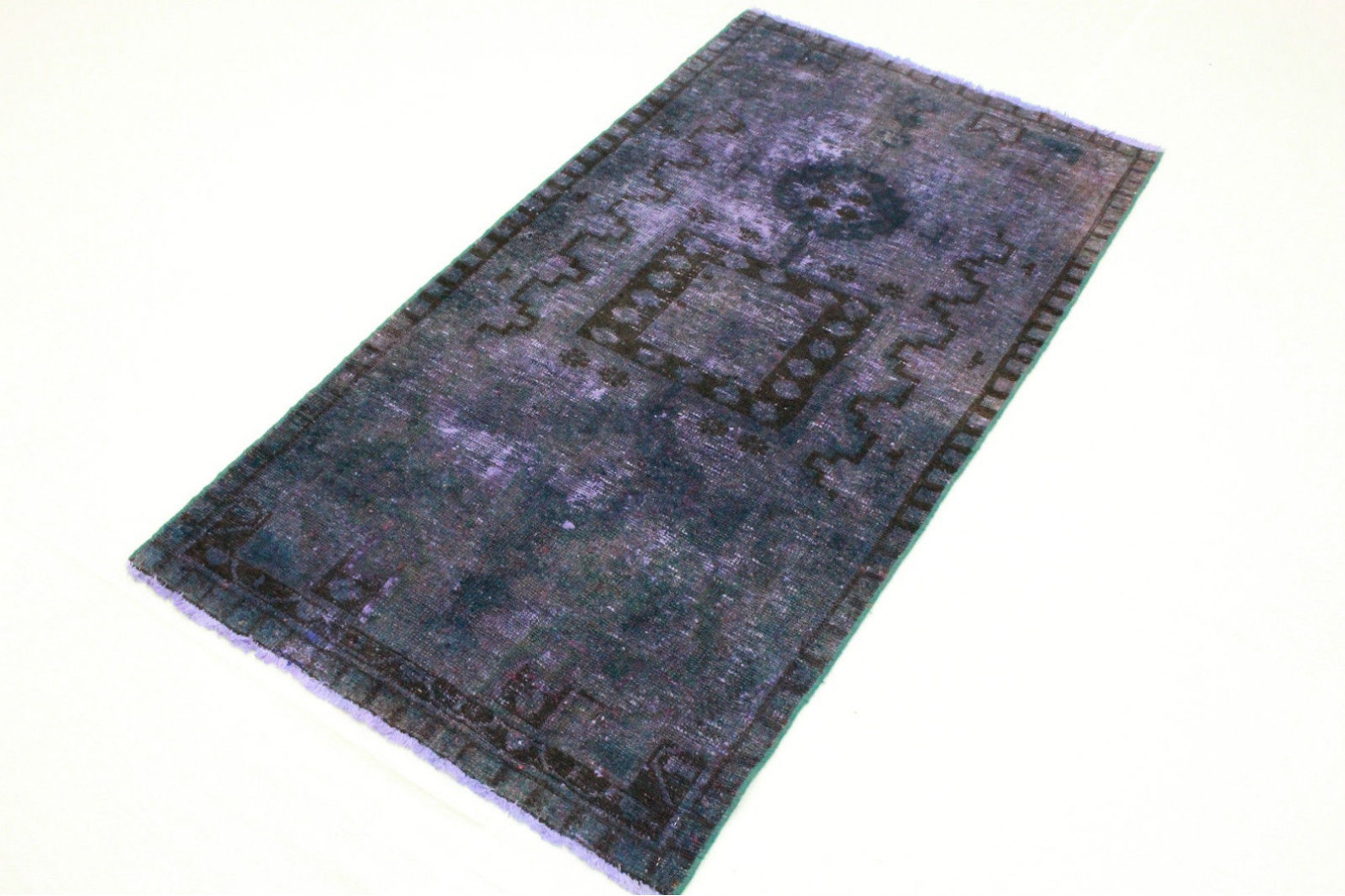Vintage Teppich Lila in 200x100cm (3 / 4) Vintage Teppich Lila in 200x100cm (3 / 4)