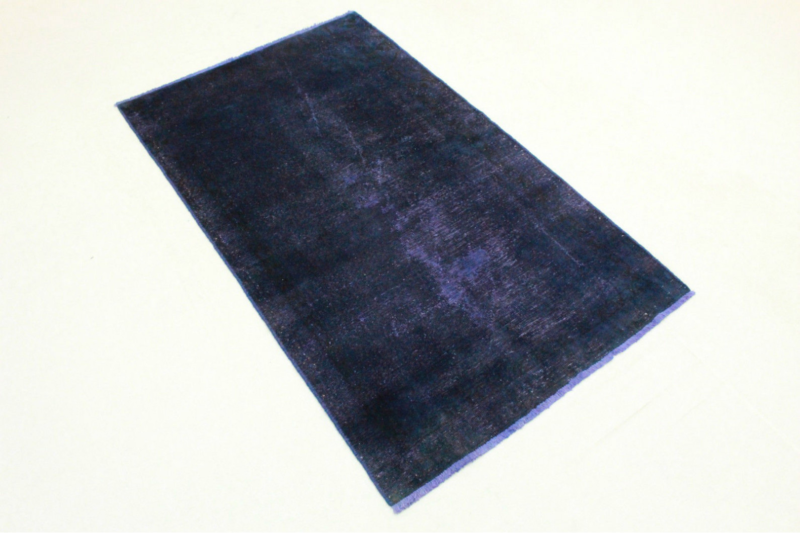 Vintage Teppich Lila in 190x110cm (2 / 4) Vintage Teppich Lila in 190x110cm (2 / 4)