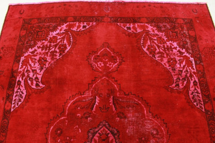 Vintage Rug Red in 280x190cm (3 / 7) Vintage Rug Red in 280x190cm (3 / 7)