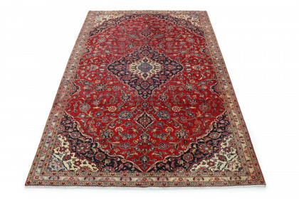 Traditional Vintage Rug Kashan in 320x210