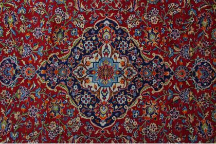 Klassischer Teppich Kashan in 390x300 (6 / 7)