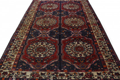 Traditional Vintage Rug Bakhtiari in 320x220 (2 / 6)