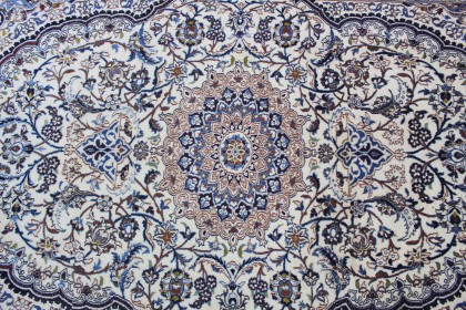 Traditional Vintage Rug Nain in 310x200 (6 / 8)