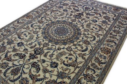 Klassischer Teppich Nain in 300x200 (3 / 6)