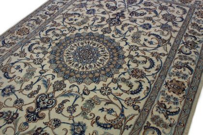Klassischer Teppich Nain in 300x200 (3 / 7)