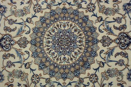 Klassischer Teppich Nain in 300x200 (4 / 7)