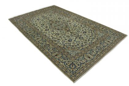 Klassischer Teppich Kashan in 320x200 (2 / 7)