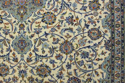 Klassischer Teppich Kashan in 410x320 (6 / 8)