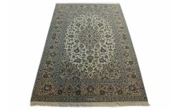 Traditional Rug Kashan in 300x200