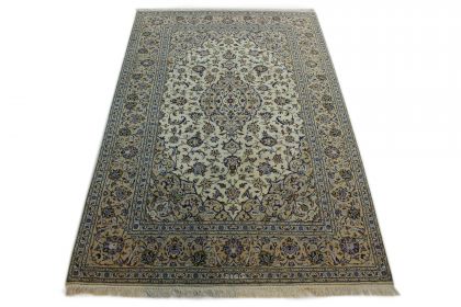 Traditional Rug Kashan in 300x200