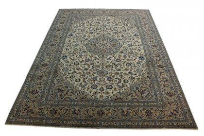 Traditional Rug Kashan in 400x300