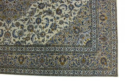 Klassischer Teppich Kashan in 390x280 (7 / 9)