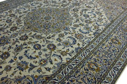 Klassischer Teppich Kashan in 390x280 (8 / 9)