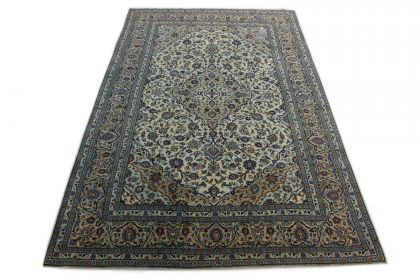 Traditional Rug Kashan in 380x240