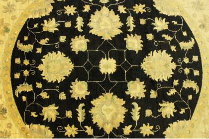 Ziegler Rug Round Beige Black in 210x210cm (2 / 6) Ziegler Rug Round Beige Black in 210x210cm (2 / 6)