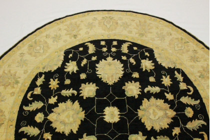 Ziegler Rug Round Beige Black in 210x210cm (3 / 6) Ziegler Rug Round Beige Black in 210x210cm (3 / 6)