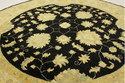 Ziegler Rug Round Beige Black in 210x210cm (5 / 6) Ziegler Rug Round Beige Black in 210x210cm (5 / 6)